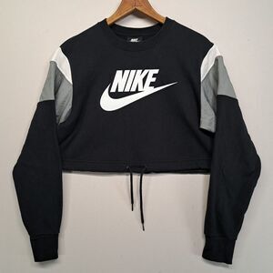 Nike Sportswear Heritage Crew Fleece Cropped Sweatshirt XS